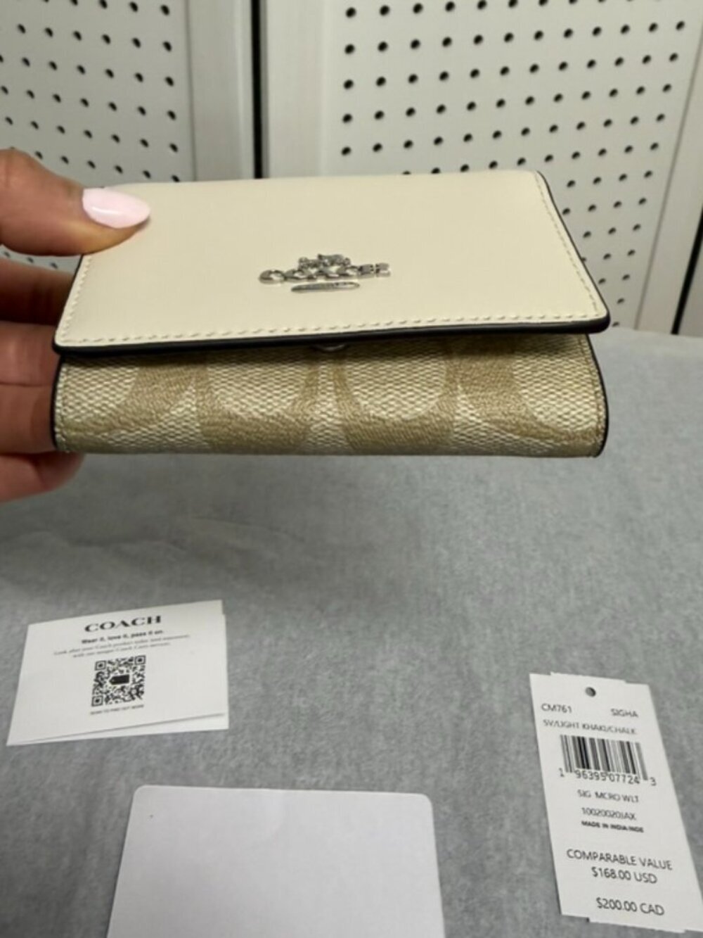COACH Micro Mini Wallet in Signature Canvas Trifold Light Khaki Chalk White NWT - Picture 3 of 8
